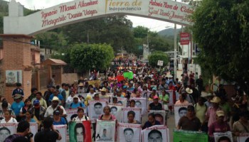 20150606-Tixtla-Gro-Marcha-familias-Ayotzinapa